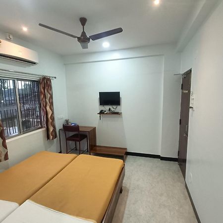 Hotel Parth Residency โกลฮาปูร์ ภายนอก รูปภาพ