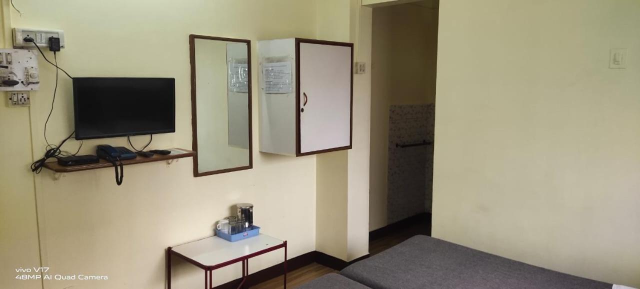 Hotel Parth Residency โกลฮาปูร์ ภายนอก รูปภาพ