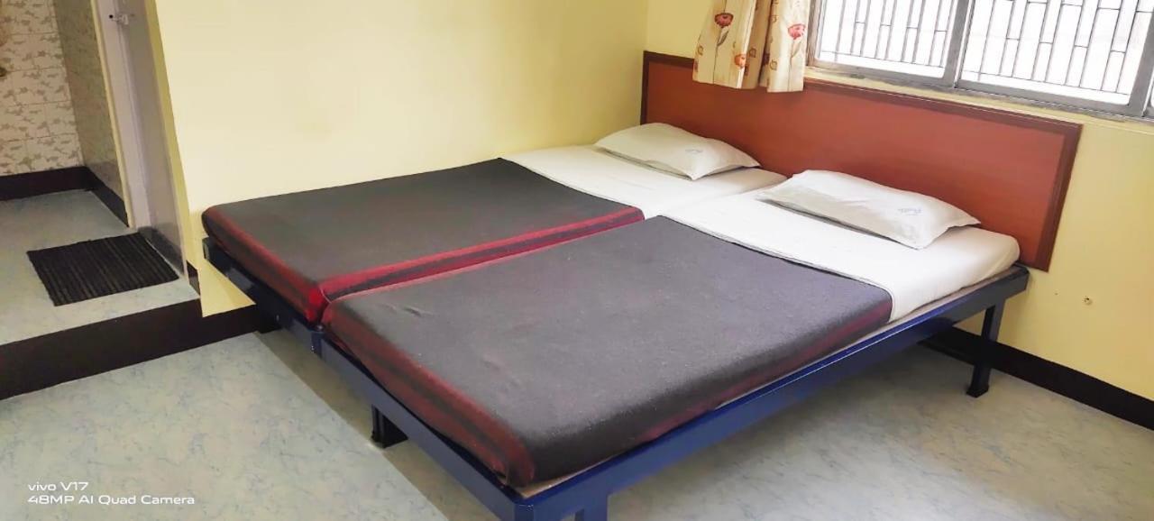 Hotel Parth Residency โกลฮาปูร์ ภายนอก รูปภาพ