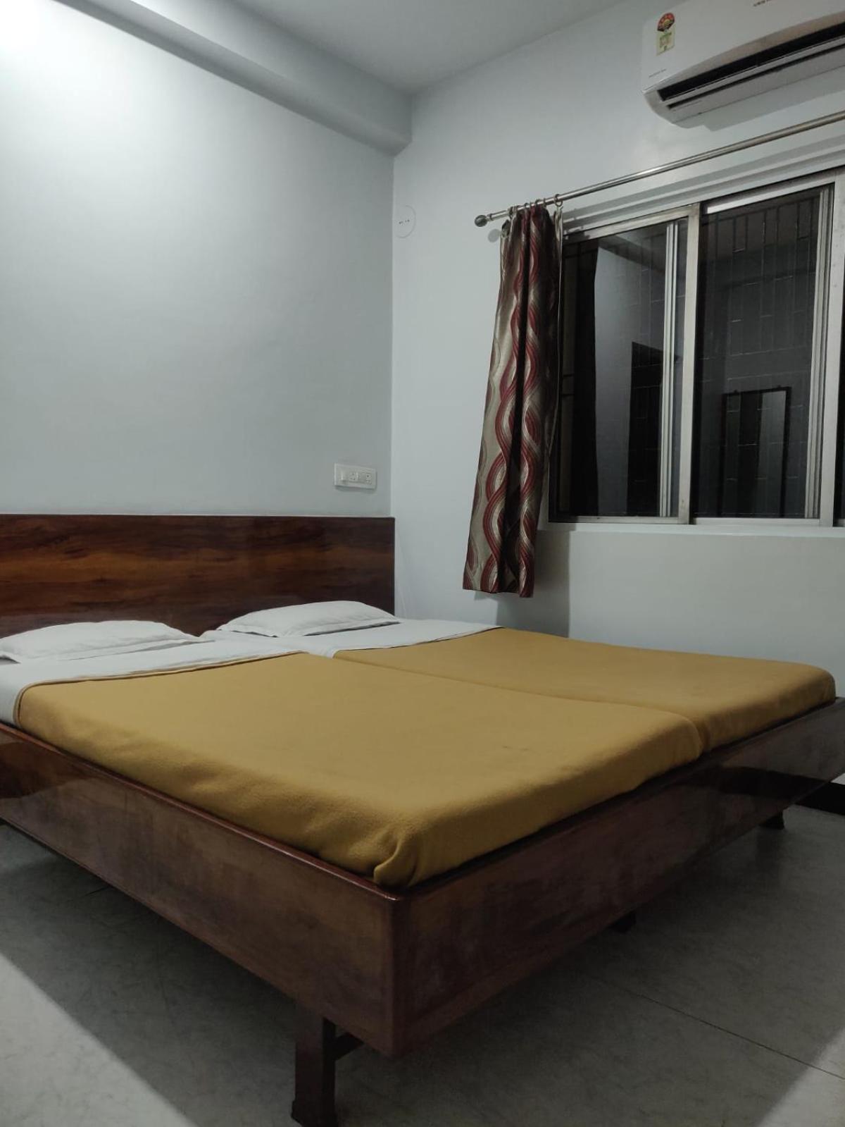 Hotel Parth Residency โกลฮาปูร์ ภายนอก รูปภาพ