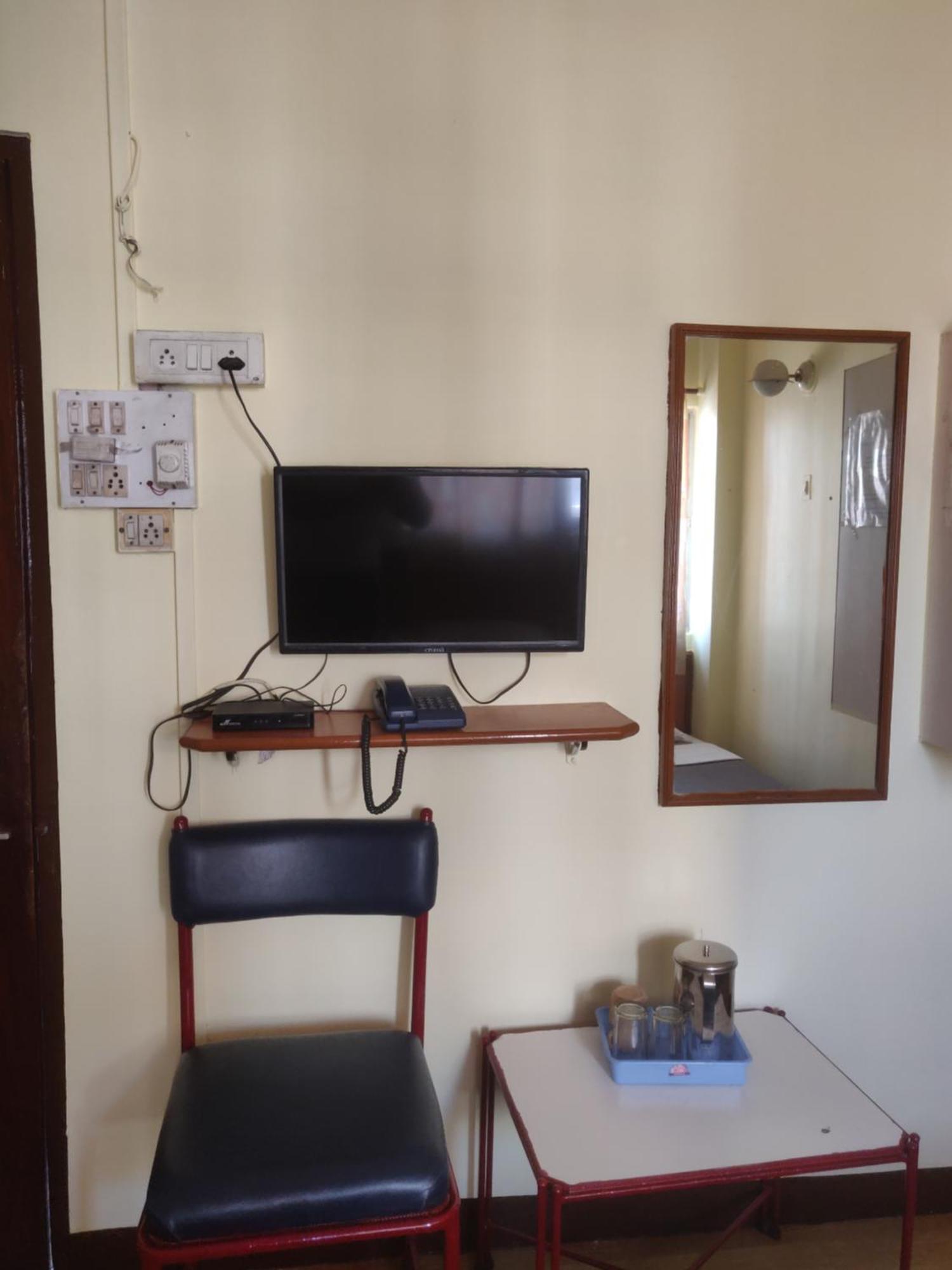 Hotel Parth Residency โกลฮาปูร์ ภายนอก รูปภาพ